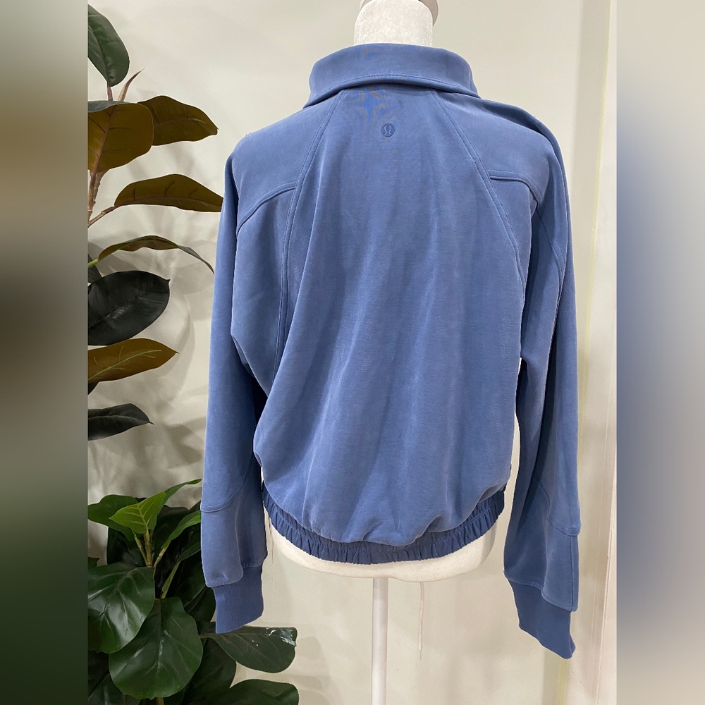 Lululemon Brushed Softstreme Funnel-Neck Zip Up size 4 color Blue